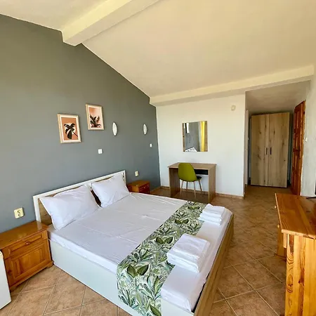 Serenity Hill Guest house *